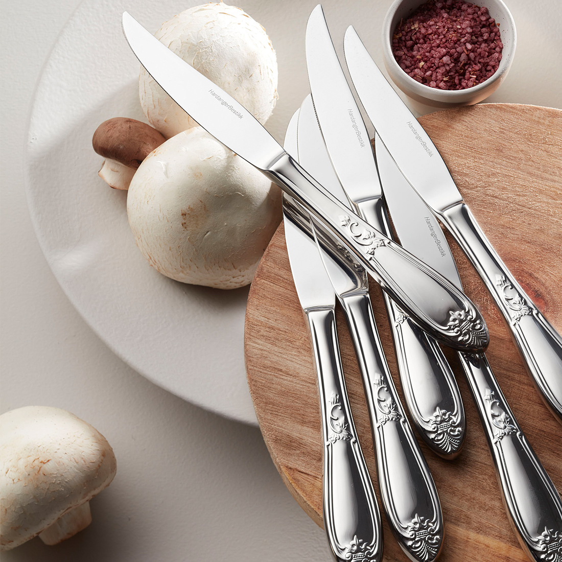 Nina steak knives